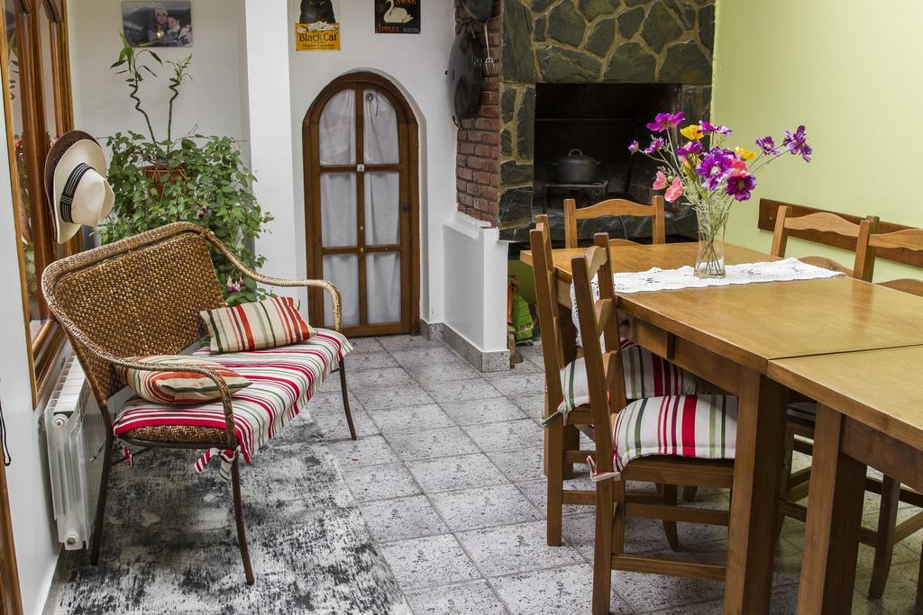 Bed And Breakfast Aijpel Ushuaia Dış mekan fotoğraf
